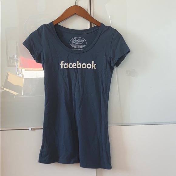 Tops - Facebook company Tshirt woman’s S
